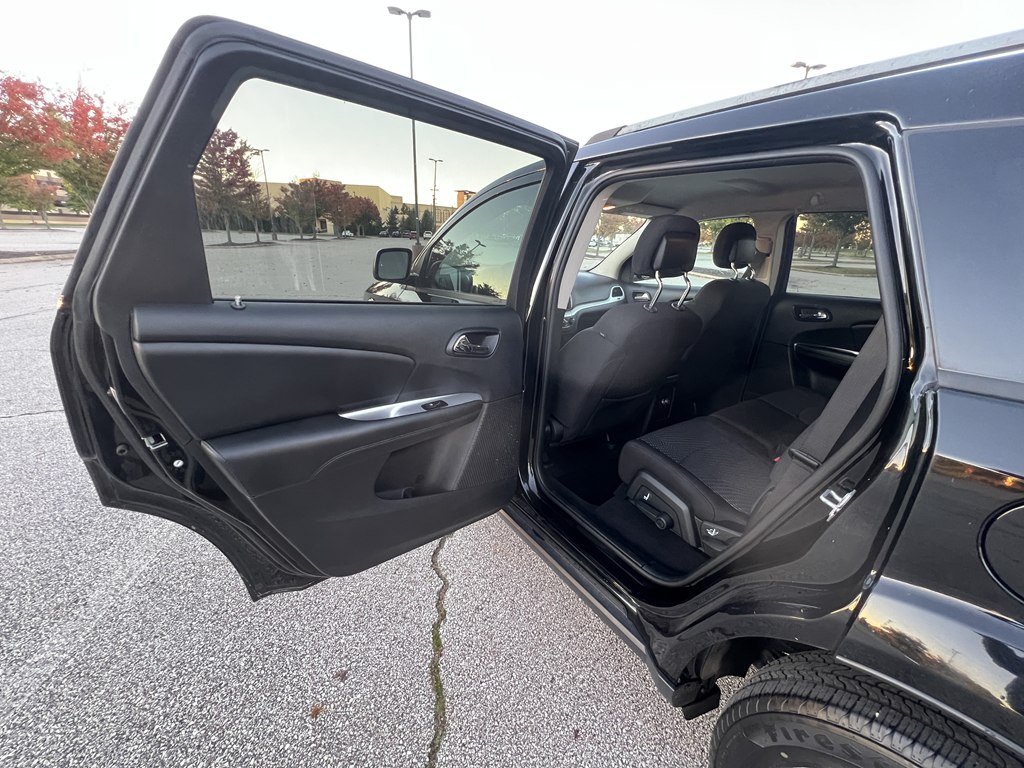 Photo 13 of this DODGE JOURNEY