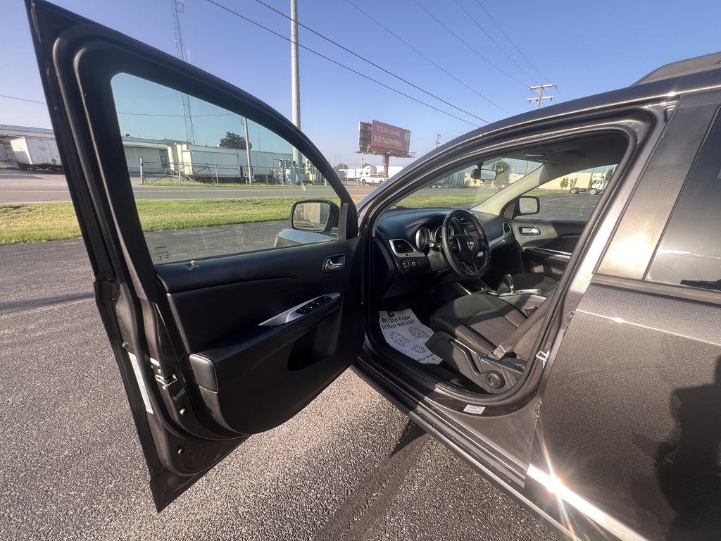 Photo 18 of this DODGE JOURNEY