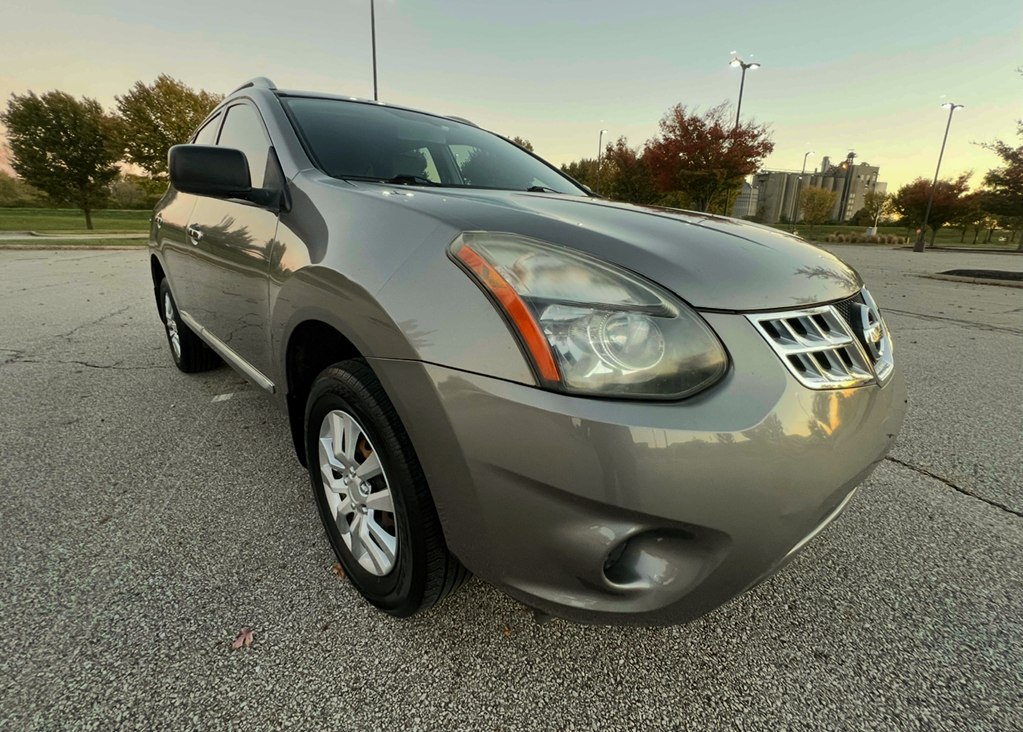 Photo 7 of this NISSAN ROGUE SELECT