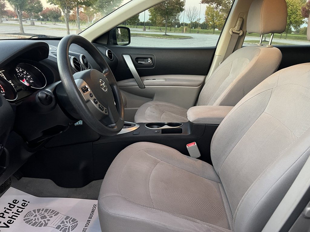 Photo 16 of this NISSAN ROGUE SELECT