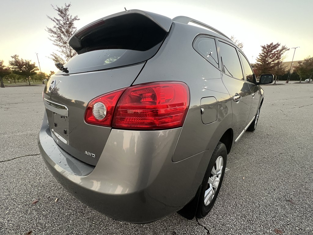 Photo 5 of this NISSAN ROGUE SELECT