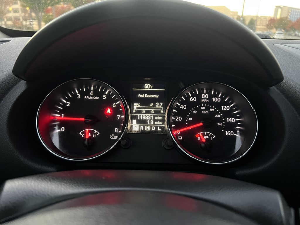 Photo 17 of this NISSAN ROGUE SELECT