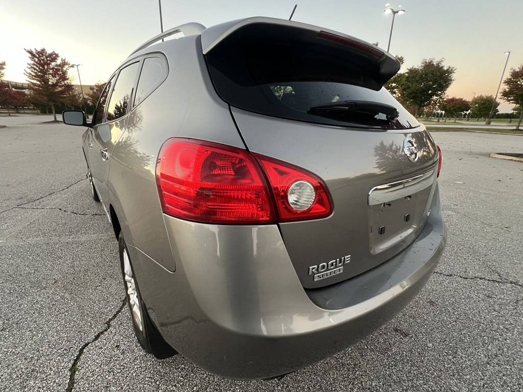 Photo 3 of this NISSAN ROGUE SELECT