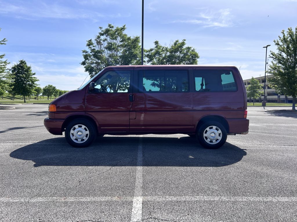 Photo 2 of this VOLKSWAGEN EUROVAN