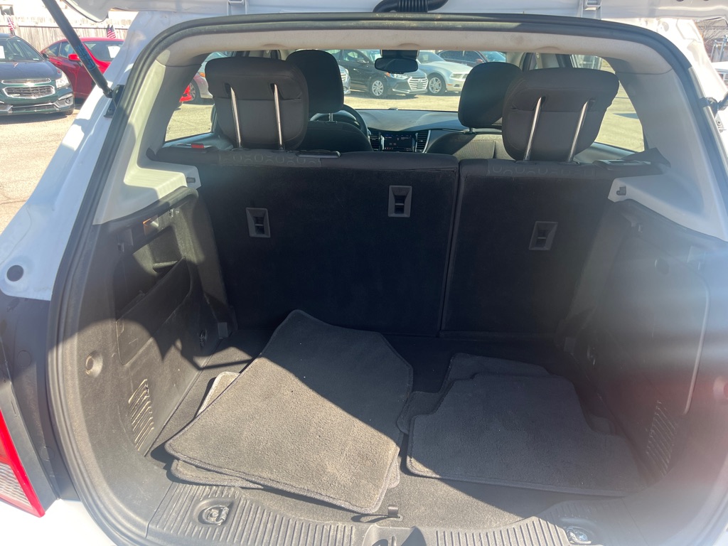 Photo 12 of this CHEVROLET TRAX