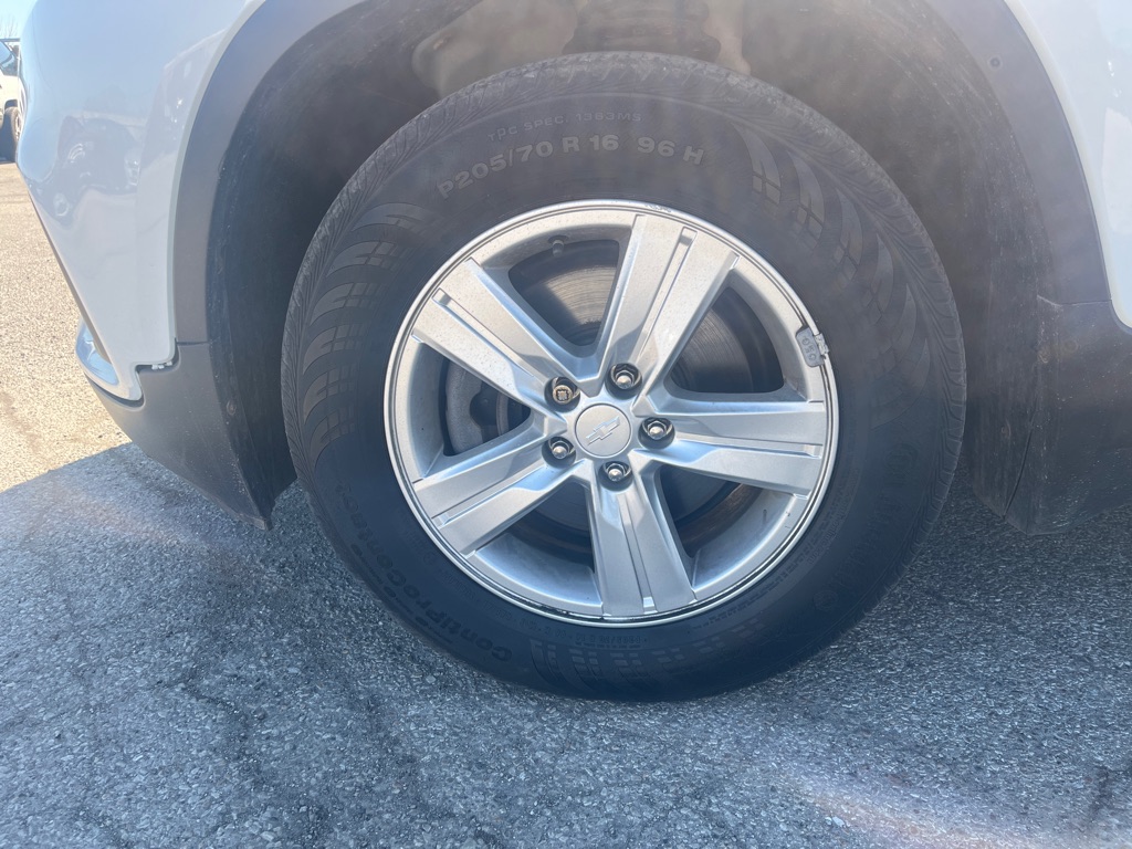 Photo 8 of this CHEVROLET TRAX