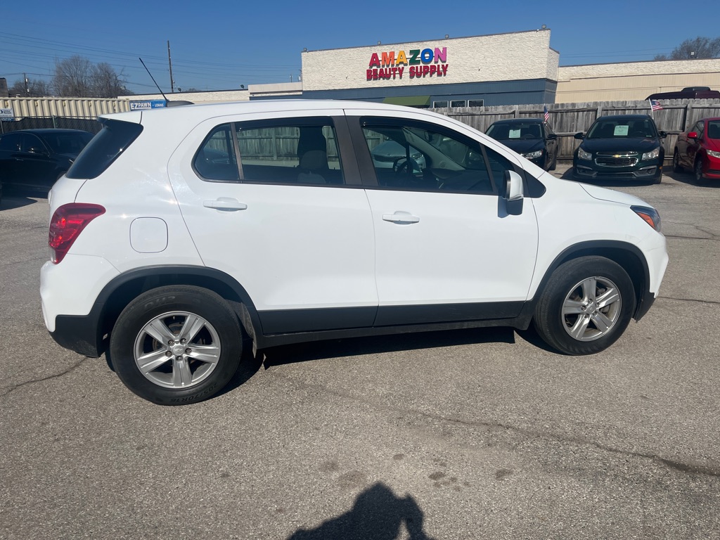 Photo 7 of this CHEVROLET TRAX