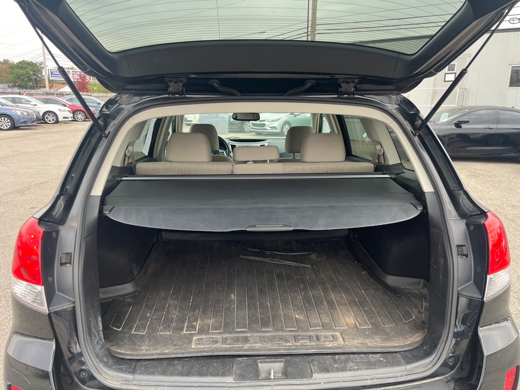 Photo 7 of this SUBARU OUTBACK