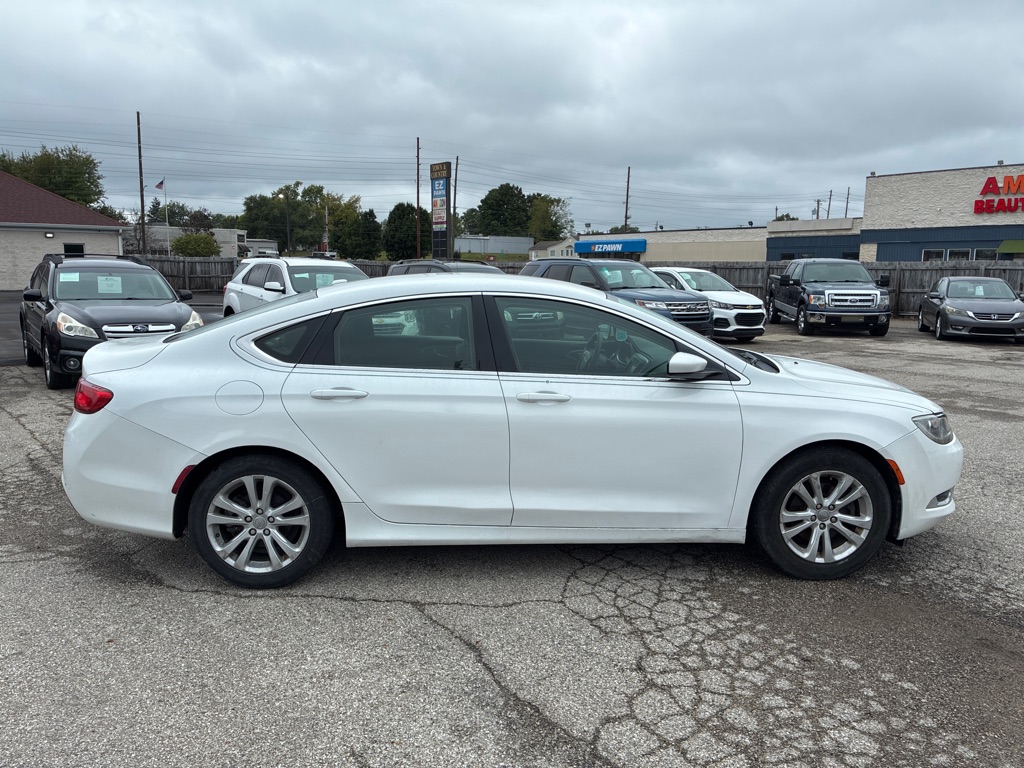 Photo 7 of this CHRYSLER 200