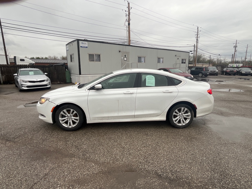 Photo 2 of this CHRYSLER 200