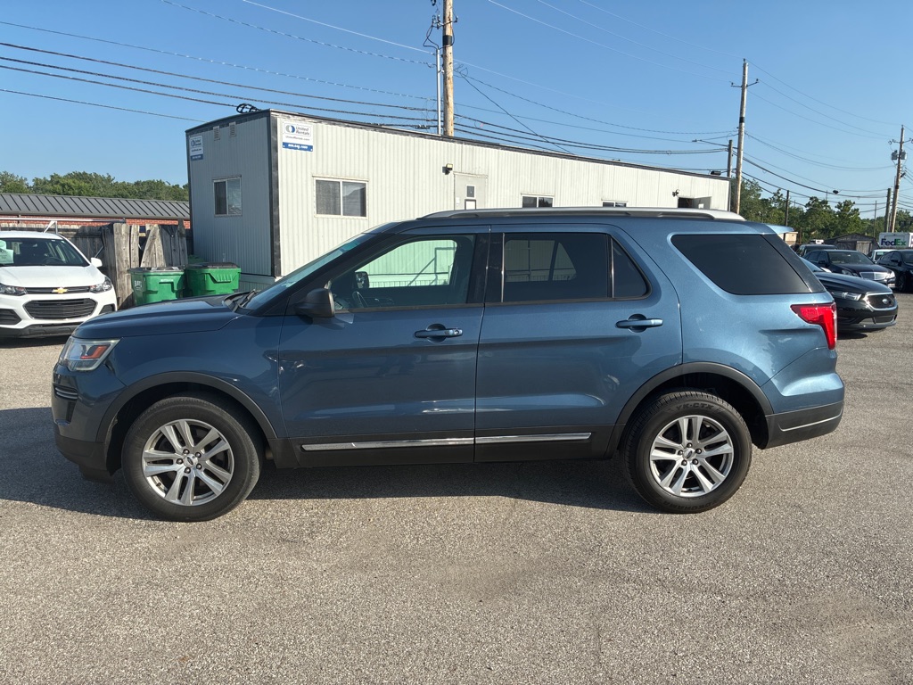 Photo 4 of this FORD EXPLORER