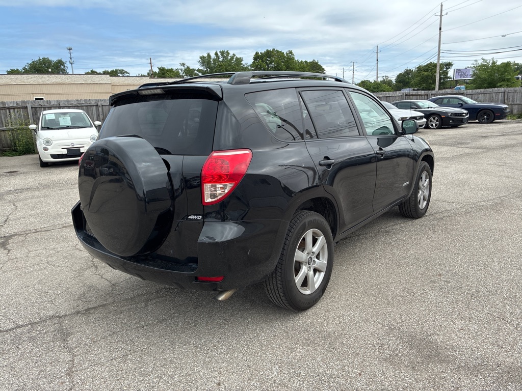 Photo 7 of this TOYOTA RAV4