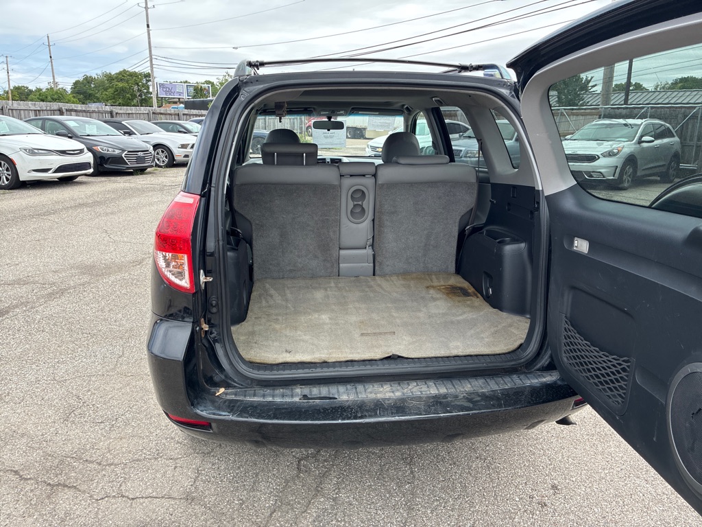 Photo 12 of this TOYOTA RAV4