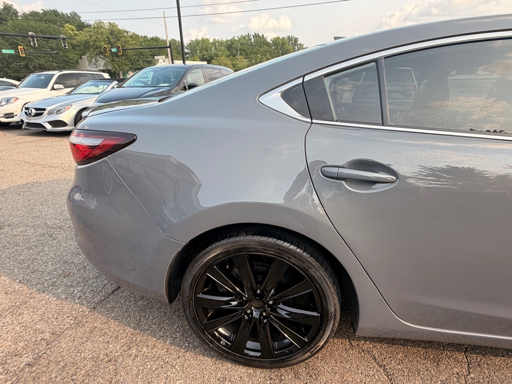 Photo 9 of this MAZDA MAZDA6