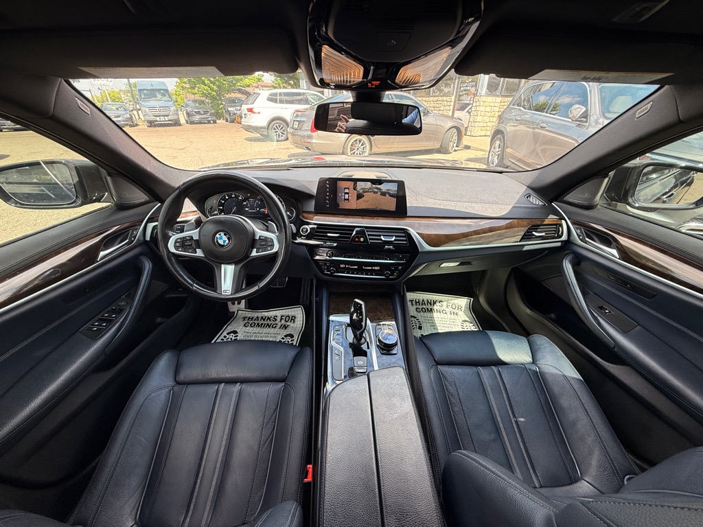 Photo 9 of this BMW 5 SERIES