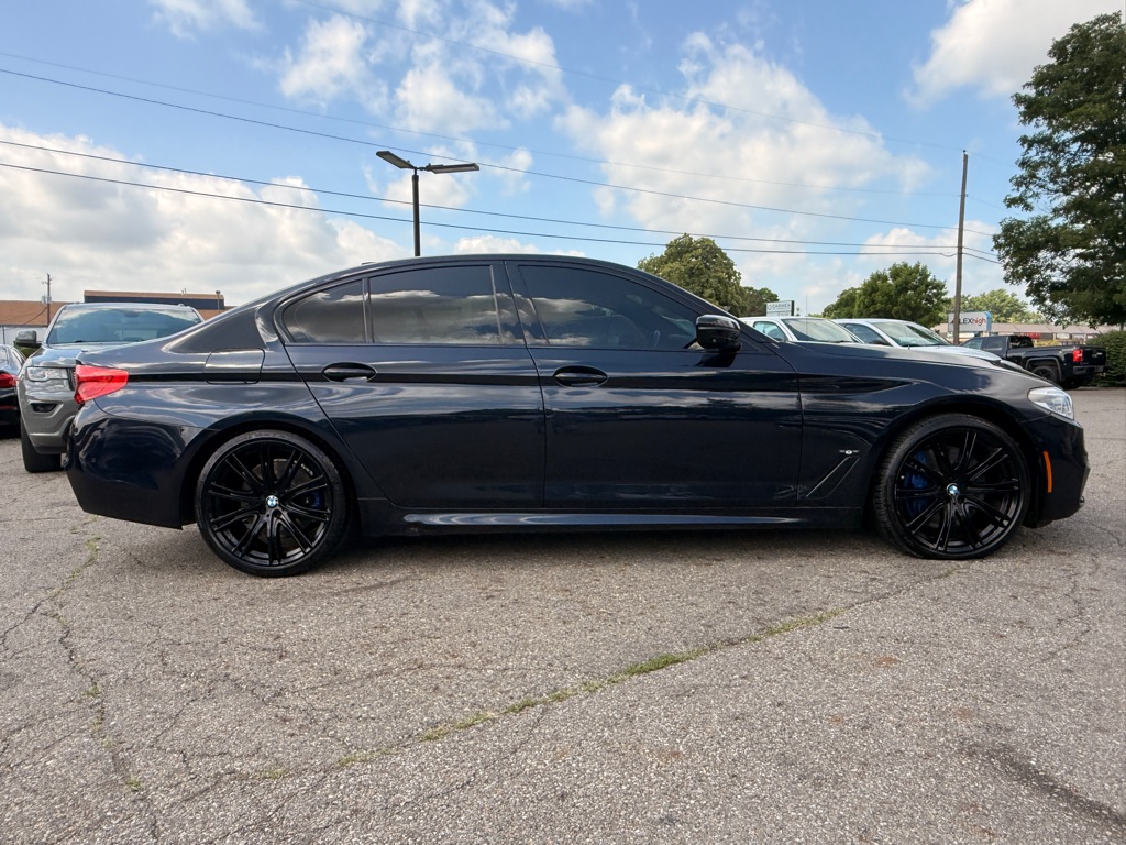 Photo 4 of this BMW 5 SERIES