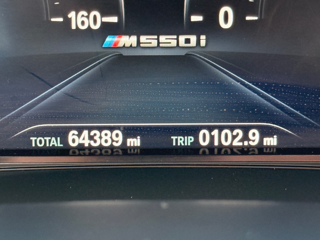 Photo 15 of this BMW 5 SERIES