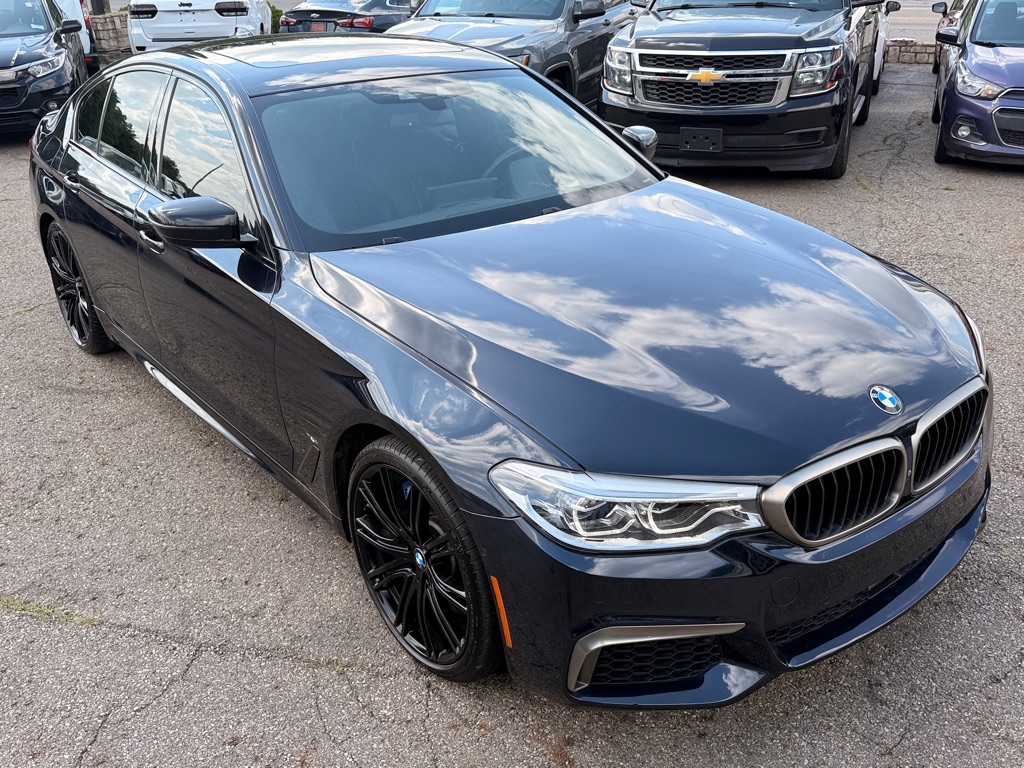 Photo 3 of this BMW 5 SERIES