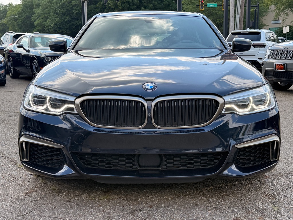 Photo 2 of this BMW 5 SERIES