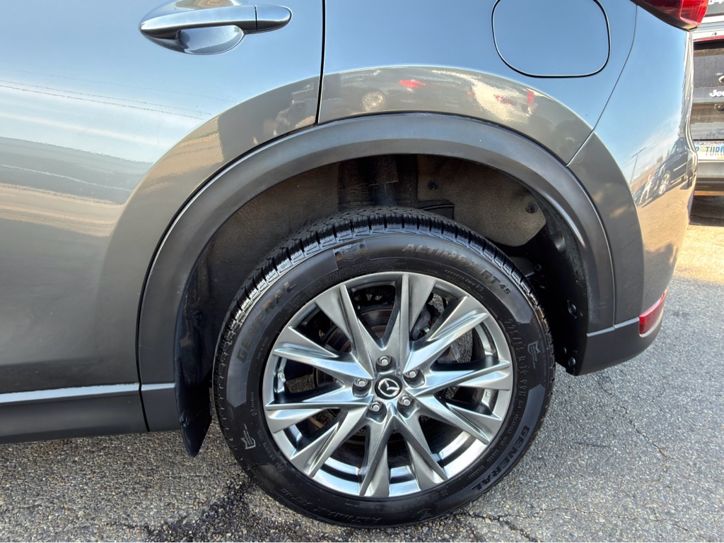 Photo 11 of this MAZDA CX-5