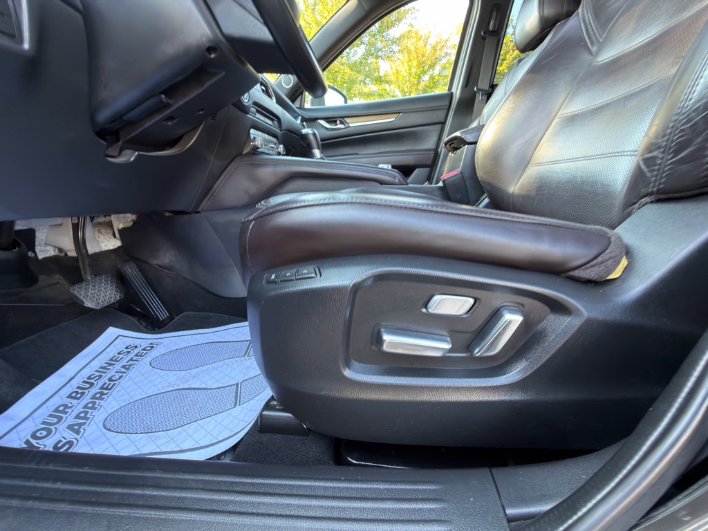 Photo 17 of this MAZDA CX-5