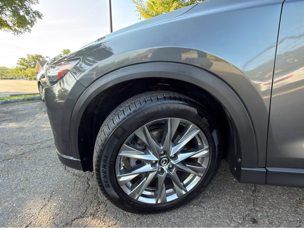 Photo 2 of this MAZDA CX-5