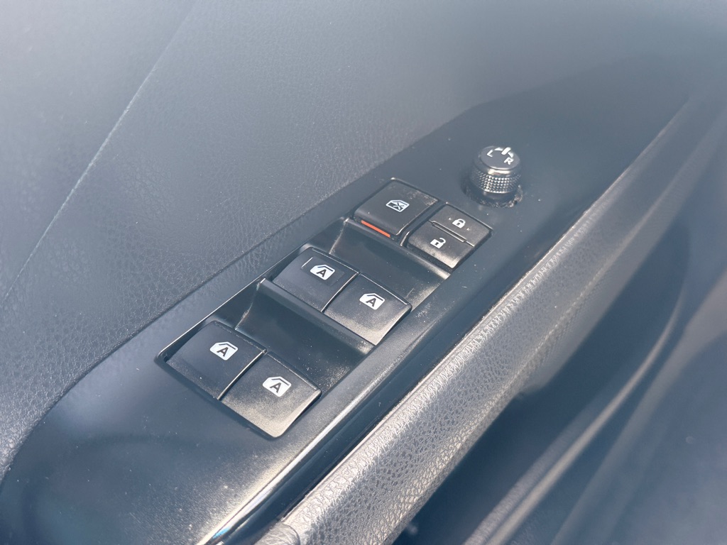 Photo 13 of this TOYOTA CAMRY