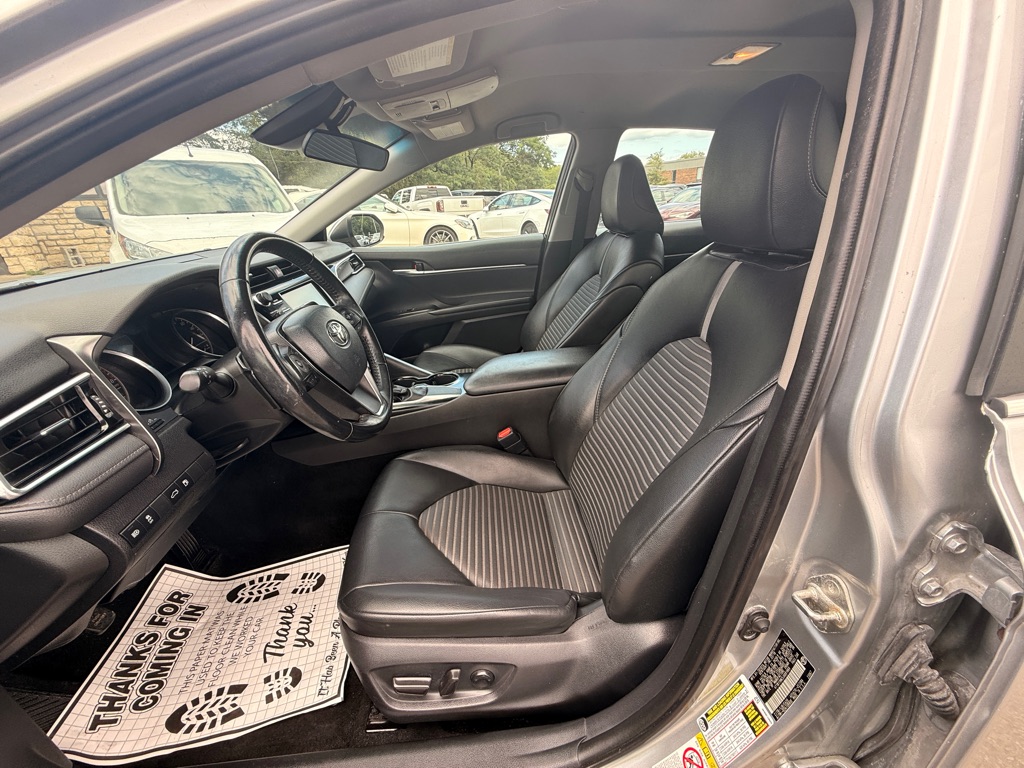 Photo 8 of this TOYOTA CAMRY