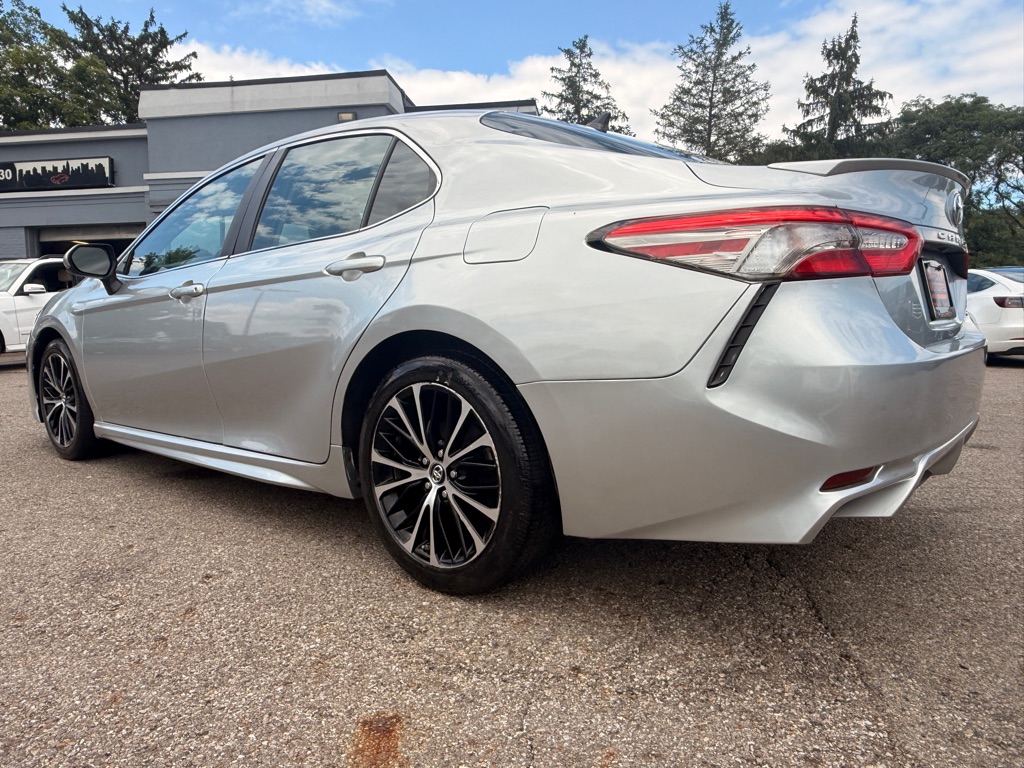 Photo 6 of this TOYOTA CAMRY