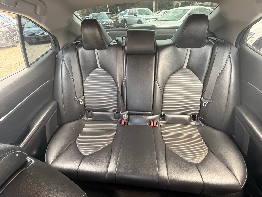 Photo 12 of this TOYOTA CAMRY
