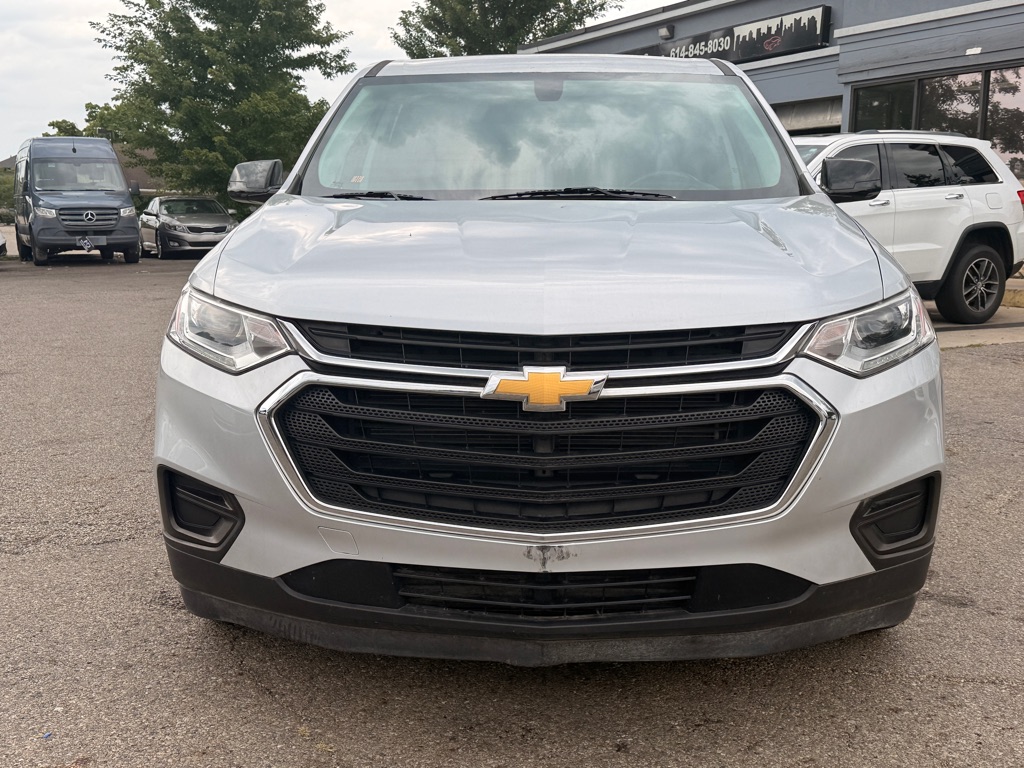 Photo 2 of this CHEVROLET TRAVERSE
