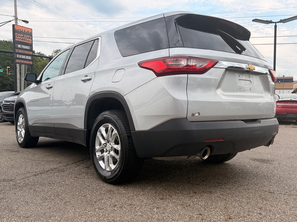 Photo 6 of this CHEVROLET TRAVERSE