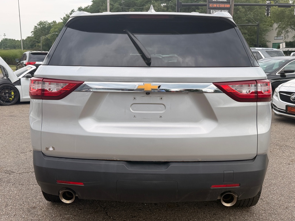 Photo 5 of this CHEVROLET TRAVERSE
