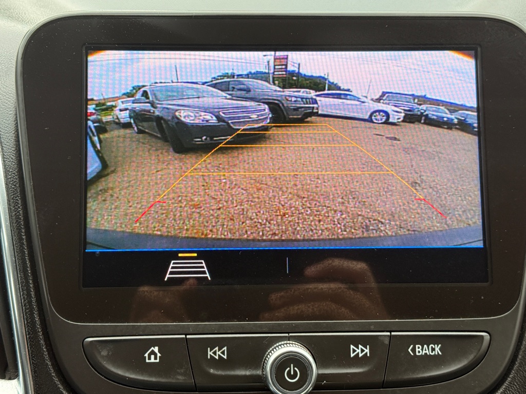 Photo 18 of this CHEVROLET MALIBU