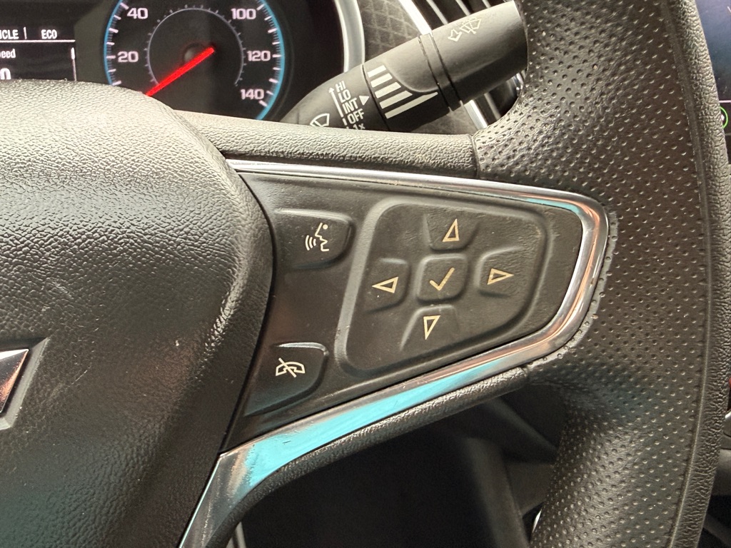 Photo 14 of this CHEVROLET MALIBU