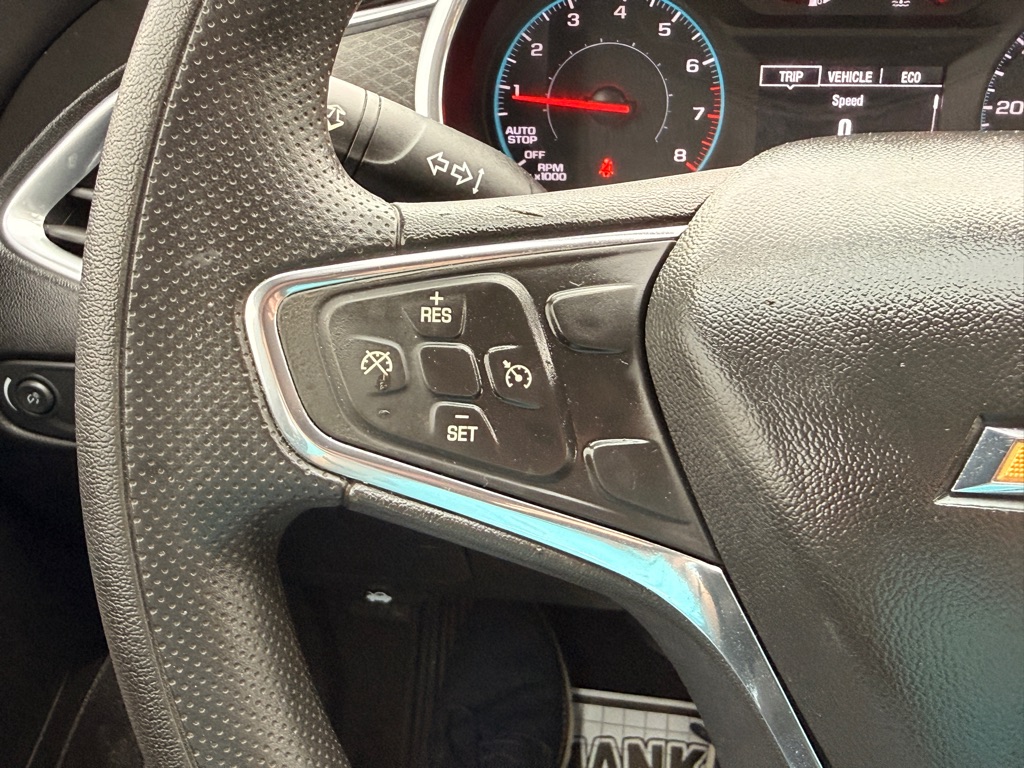 Photo 13 of this CHEVROLET MALIBU