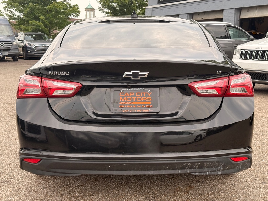 Photo 5 of this CHEVROLET MALIBU