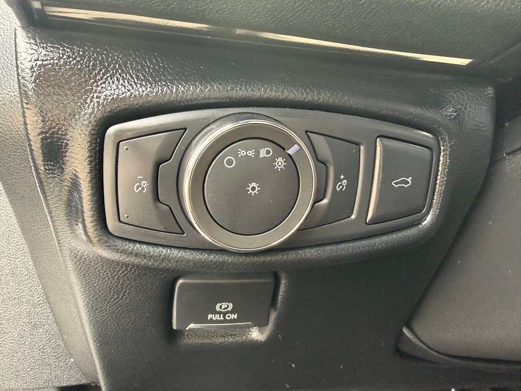 Photo 23 of this LINCOLN MKZ