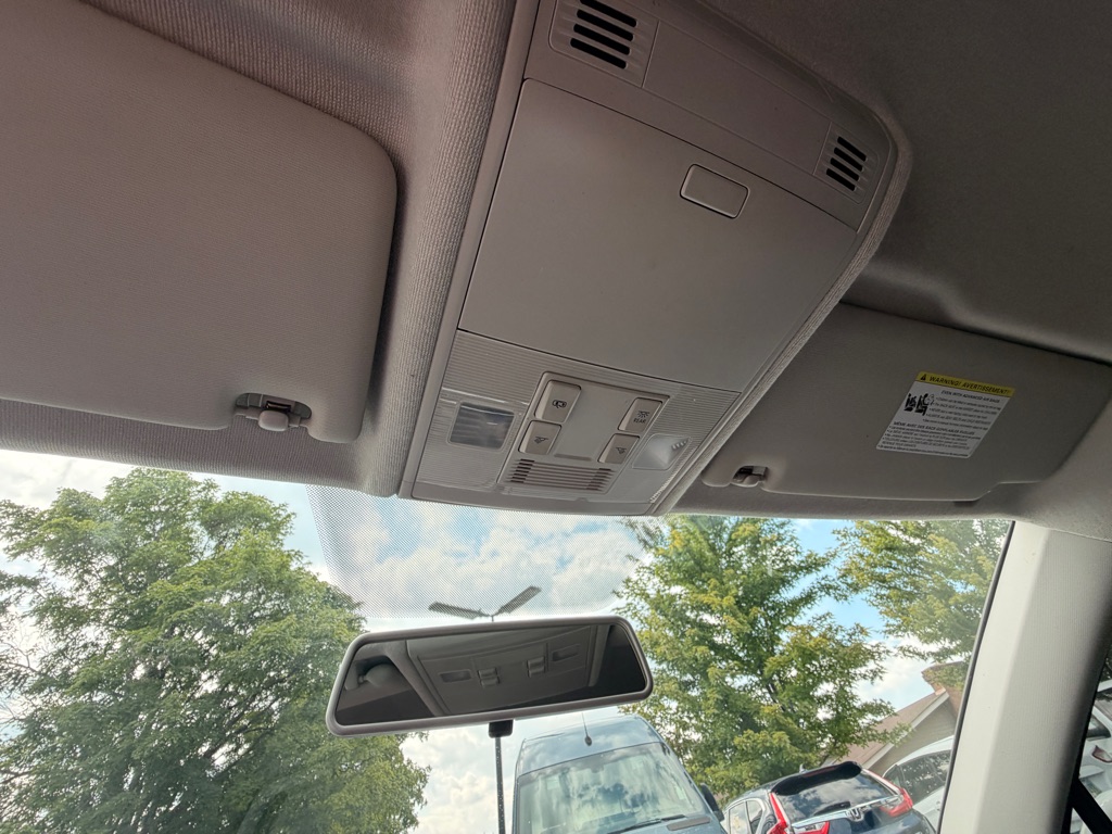 Photo 14 of this VOLKSWAGEN TIGUAN