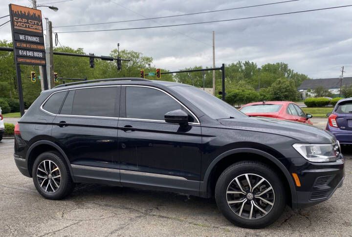 Photo 2 of this VOLKSWAGEN TIGUAN