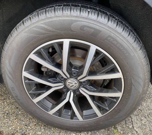 Photo 11 of this VOLKSWAGEN TIGUAN