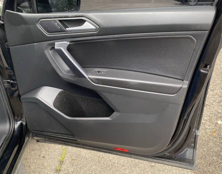 Photo 13 of this VOLKSWAGEN TIGUAN