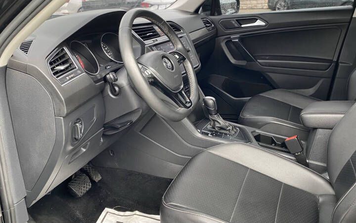 Photo 19 of this VOLKSWAGEN TIGUAN