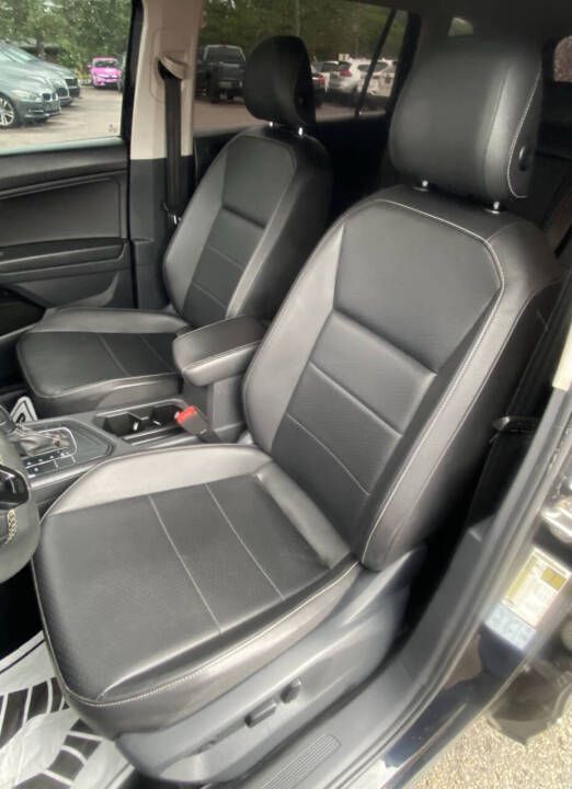 Photo 22 of this VOLKSWAGEN TIGUAN