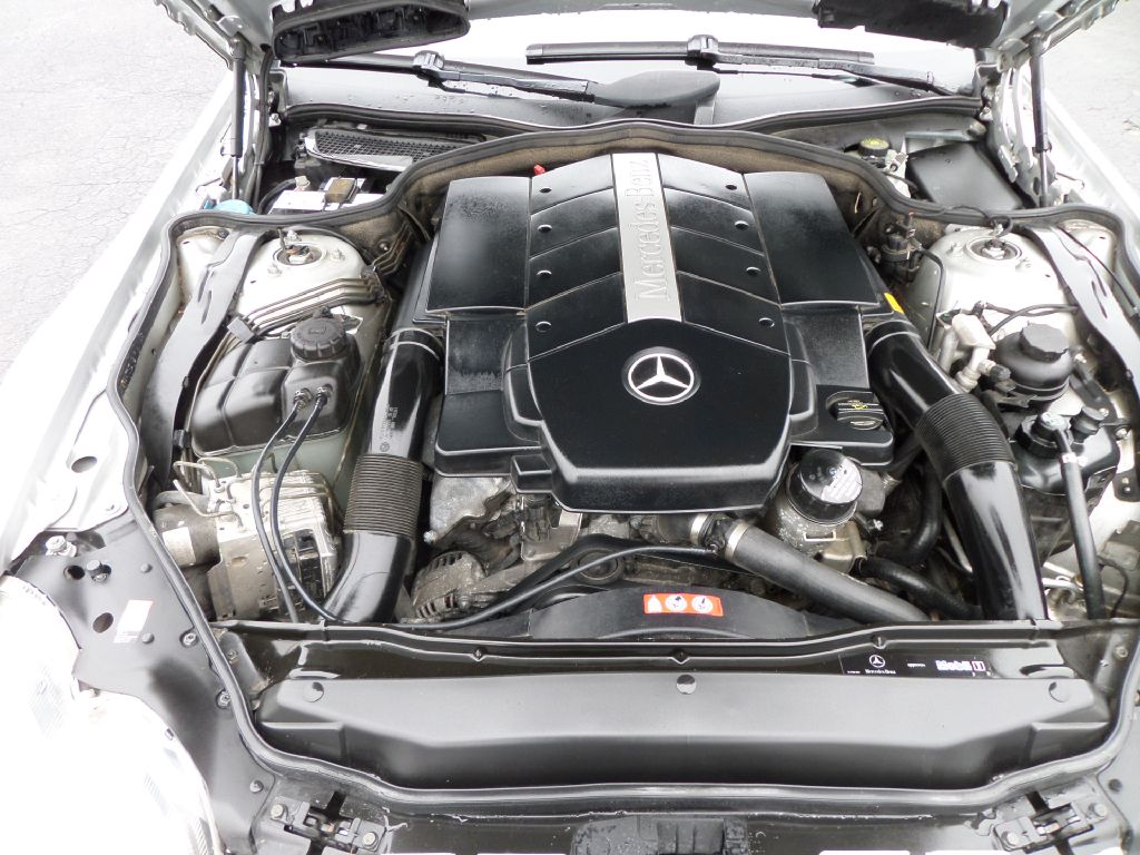 Photo 18 of this MERCEDES-BENZ 500 SL