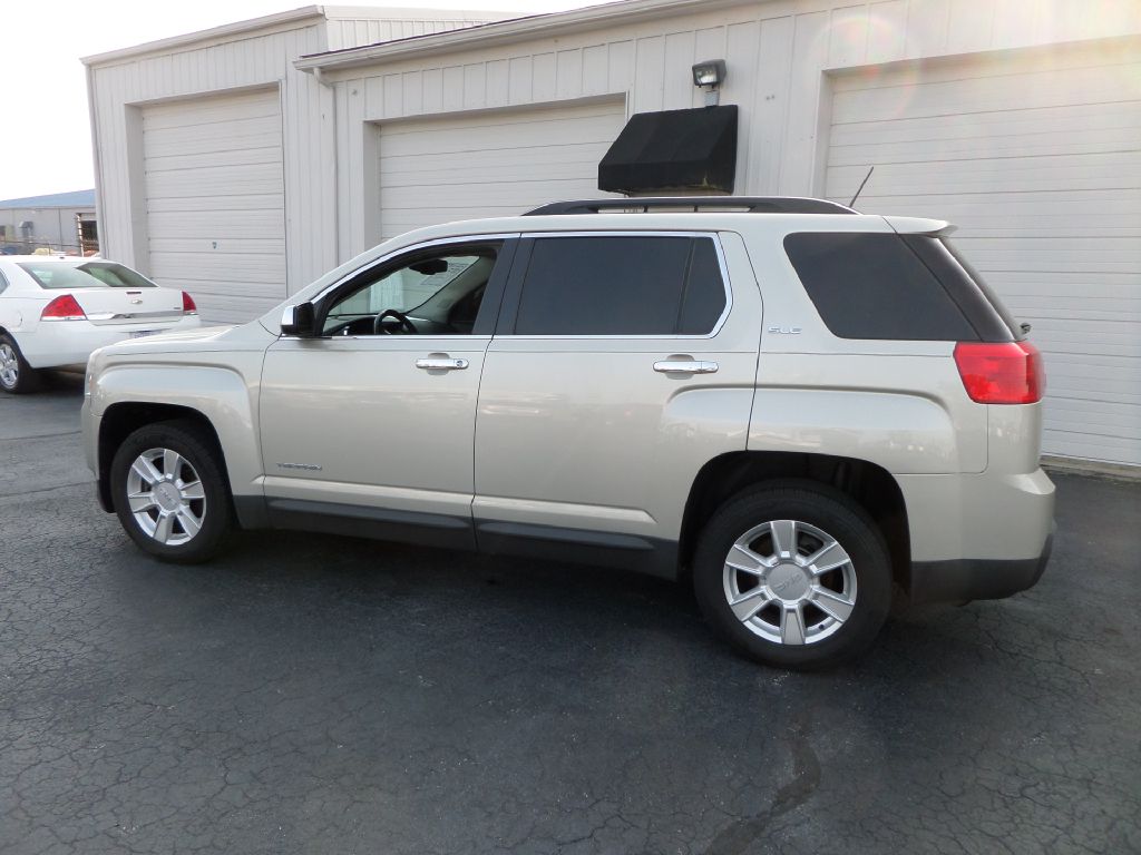Photo 7 of this GMC TERRAIN