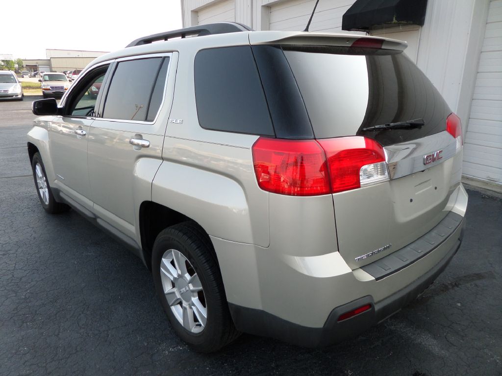 Photo 11 of this GMC TERRAIN