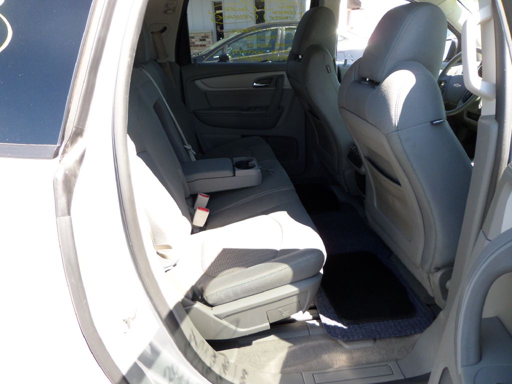 Photo 12 of this CHEVROLET TRAVERSE