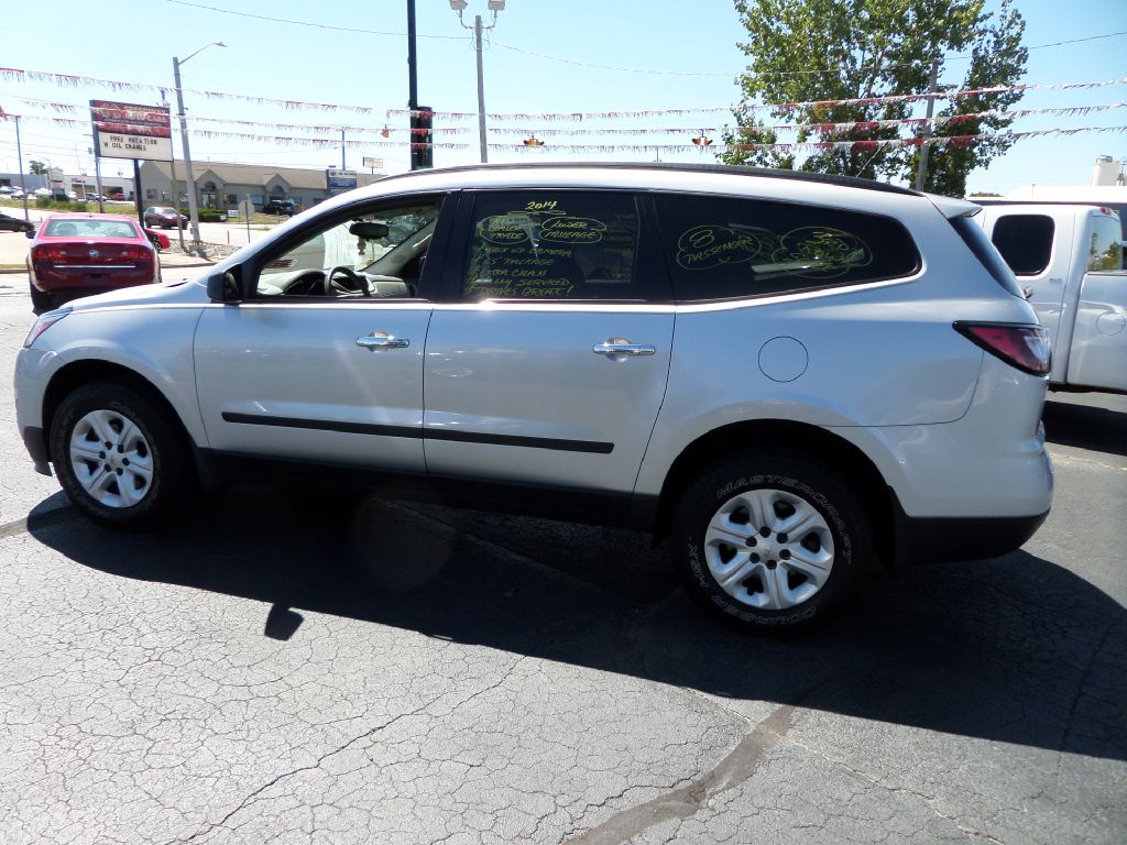 Photo 4 of this CHEVROLET TRAVERSE