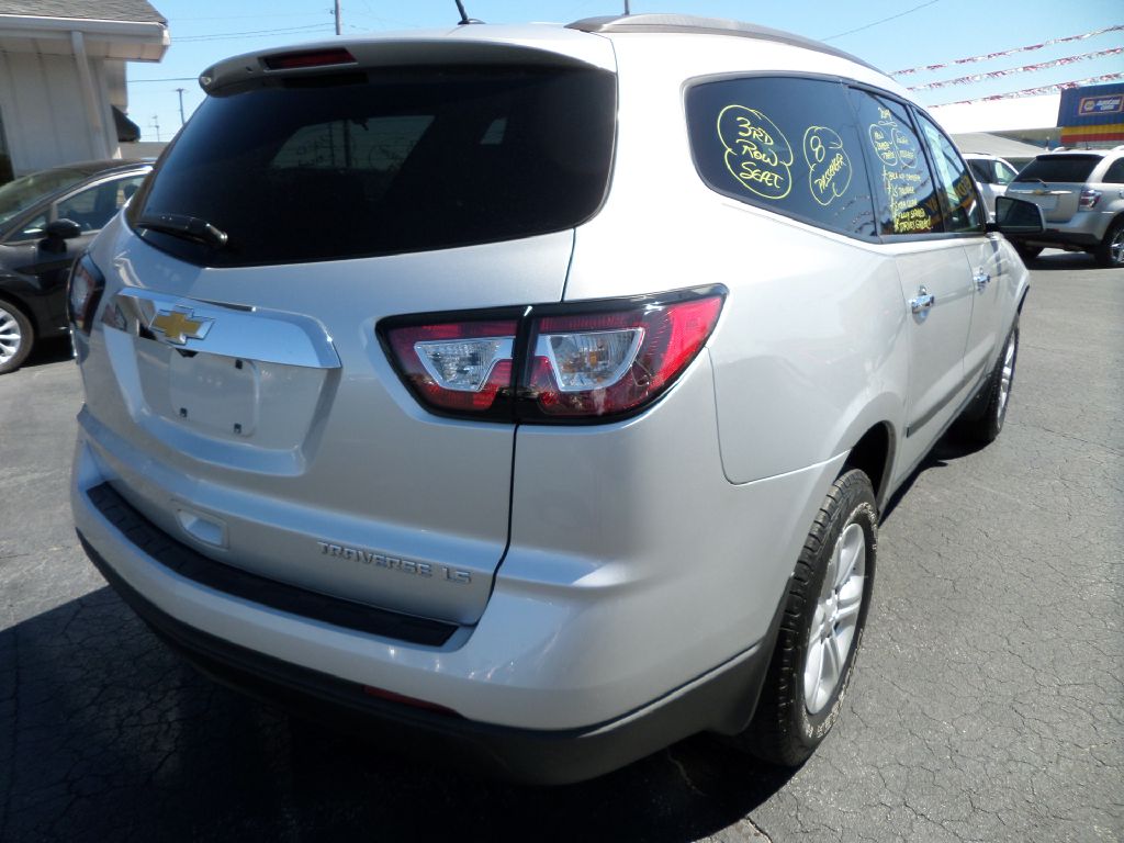 Photo 10 of this CHEVROLET TRAVERSE